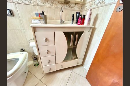 Casa à venda com 260m², 3 quartos e 2 vagasBanheiro da Suíte