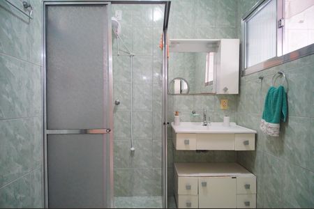 Banheiro de apartamento à venda com 1 quarto, 60m² em Centro, São Leopoldo