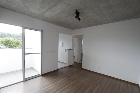 Sala de apartamento para alugar com 2 quartos, 50m² em Alto Caiçaras, Belo Horizonte