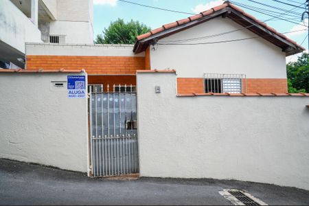 Casa para alugar com 80m², 2 quartos e sem vaga Casa para alugar com 80m², 2 quartos e sem vagaFachada