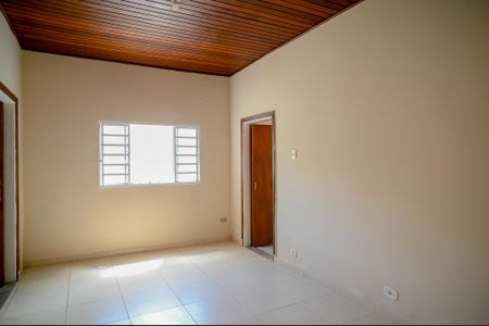 Casa para alugar com 80m², 2 quartos e sem vaga Casa para alugar com 80m², 2 quartos e sem vagaSala