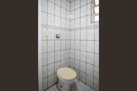 Casa para alugar com 80m², 2 quartos e sem vaga Casa para alugar com 80m², 2 quartos e sem vagaBanheiro