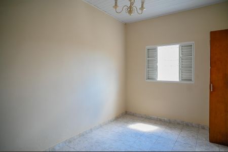 Quarto 1 de casa para alugar com 2 quartos, 80m² em Vila Moraes, São Paulo