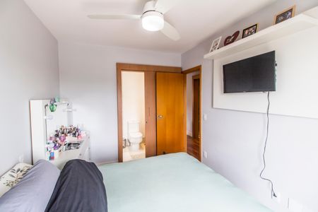 Apartamento à venda com 92m², 2 quartos e 2 vagasSuíte