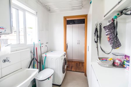 Apartamento à venda com 92m², 2 quartos e 2 vagasÁrea de Serviço