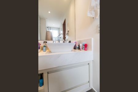 Apartamento à venda com 92m², 2 quartos e 2 vagasBanheiro da Suíte