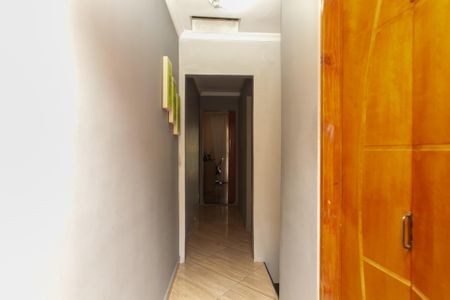 Casa à venda com 82m², 3 quartos e 1 vaga Casa à venda com 82m², 3 quartos e 1 vagaCorredor