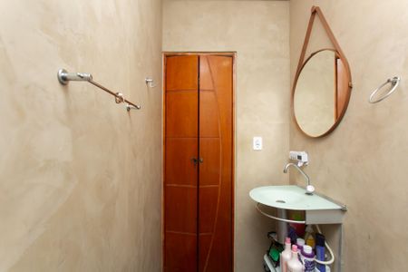 Casa à venda com 82m², 3 quartos e 1 vaga Casa à venda com 82m², 3 quartos e 1 vagaBanheiro