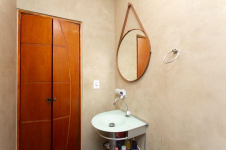 Casa à venda com 82m², 3 quartos e 1 vaga Casa à venda com 82m², 3 quartos e 1 vagaBanheiro