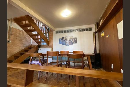 Casa para alugar com 4 quartos, 225m² em Agronômica, Florianópolis