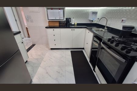 Apartamento à venda com 56m², 2 quartos e 1 vaga Apartamento à venda com 56m², 2 quartos e 1 vagaCozinha