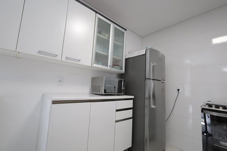 Casa à venda com 117m², 2 quartos e 2 vagas Casa à venda com 117m², 2 quartos e 2 vagasCozinha
