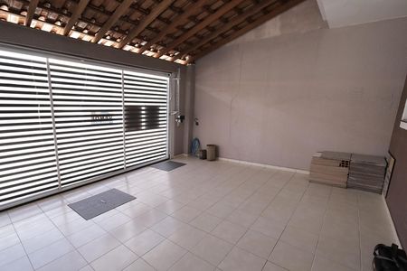 Casa à venda com 117m², 2 quartos e 2 vagas Casa à venda com 117m², 2 quartos e 2 vagasGaragem