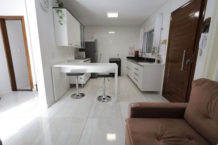 Casa à venda com 117m², 2 quartos e 2 vagas Casa à venda com 117m², 2 quartos e 2 vagasSala