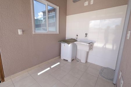 Casa à venda com 117m², 2 quartos e 2 vagas Casa à venda com 117m², 2 quartos e 2 vagasCobertura