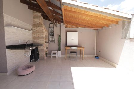 Casa à venda com 117m², 2 quartos e 2 vagas Casa à venda com 117m², 2 quartos e 2 vagasCobertura