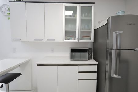 Casa à venda com 117m², 2 quartos e 2 vagas Casa à venda com 117m², 2 quartos e 2 vagasCozinha