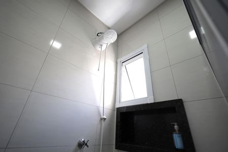 Casa à venda com 117m², 2 quartos e 2 vagas Casa à venda com 117m², 2 quartos e 2 vagasBanheiro