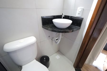 Casa à venda com 117m², 2 quartos e 2 vagas Casa à venda com 117m², 2 quartos e 2 vagasBanheiro Suíte