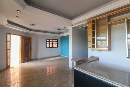 Casa à venda com 3 quartos, 200m² em Vila Industrial, São Paulo