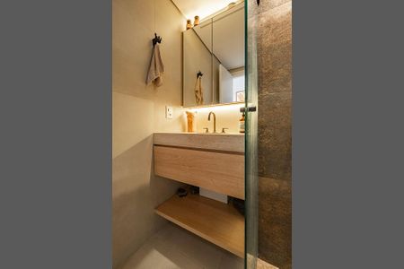 Apartamento à venda com 70m², 1 quarto e 1 vaga Apartamento à venda com 70m², 1 quarto e 1 vagaBanheiro