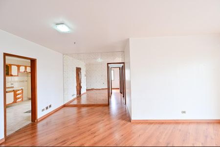 Apartamento para alugar com 110m², 3 quartos e 1 vaga Apartamento para alugar com 110m², 3 quartos e 1 vagaSala