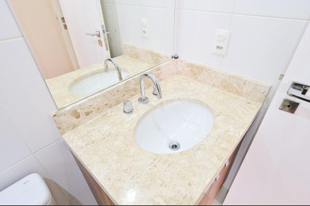 Apartamento para alugar com 70m², 2 quartos e 2 vagasBanheiro da Suíte