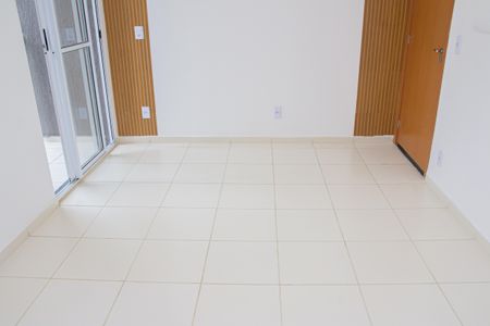 Sala de apartamento para alugar com 2 quartos, 45m² em Guaratiba, Rio de Janeiro