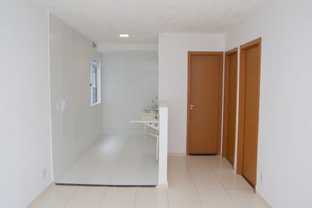 Sala de apartamento para alugar com 2 quartos, 45m² em Guaratiba, Rio de Janeiro