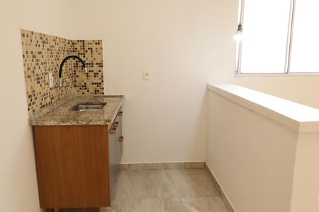 Cozinha de casa para alugar com 1 quarto, 33m² em Vila Celeste, São Paulo