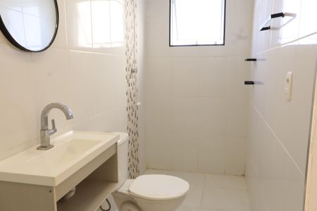 Banheiro de casa para alugar com 1 quarto, 33m² em Vila Celeste, São Paulo