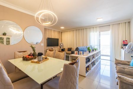 Sala de apartamento à venda com 3 quartos, 105m² em Jardim Tupanci, Barueri