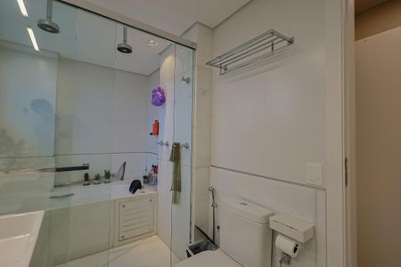 Apartamento à venda com 375m², 5 quartos e 4 vagasBanheiro da Suíte 4