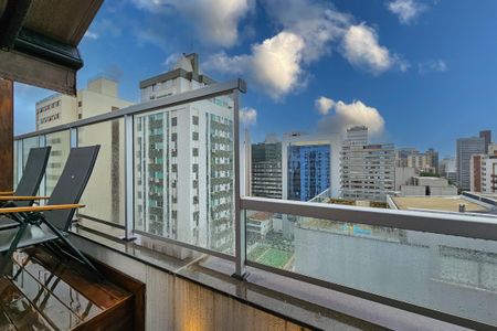 Apartamento à venda com 375m², 5 quartos e 4 vagasCobertura