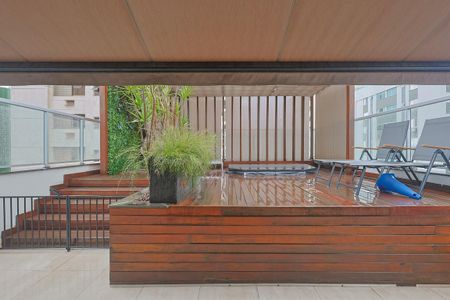 Apartamento à venda com 375m², 5 quartos e 4 vagasCobertura