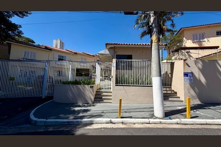 Casa para alugar com 98m², 2 quartos e 2 vagas