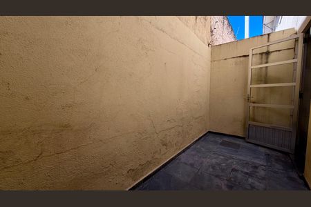 Casa para alugar com 98m², 2 quartos e 2 vagas