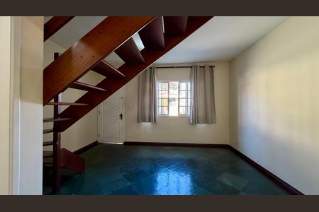 Casa para alugar com 98m², 2 quartos e 2 vagas