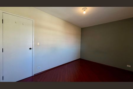 Casa para alugar com 98m², 2 quartos e 2 vagas