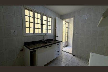 Casa para alugar com 98m², 2 quartos e 2 vagas