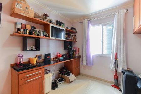 Apartamento à venda com 74m², 2 quartos e 1 vagaQuarto 2