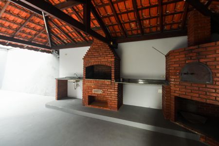 Apartamento à venda com 74m², 2 quartos e sem vaga Apartamento à venda com 74m², 2 quartos e sem vagaÁrea Comum - Churrasqueira