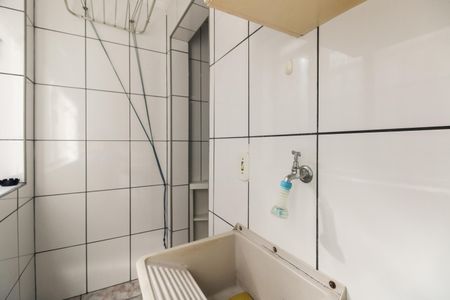 Apartamento à venda com 74m², 2 quartos e sem vaga Apartamento à venda com 74m², 2 quartos e sem vagaÁrea de Serviço