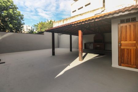 Apartamento à venda com 74m², 2 quartos e sem vaga Apartamento à venda com 74m², 2 quartos e sem vagaÁrea Comum - Churrasqueira