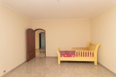 Casa à venda com 560m², 4 quartos e 10 vagasQuarto 2