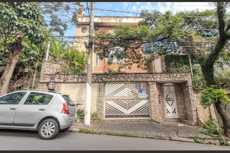 Casa à venda com 560m², 4 quartos e 10 vagasFachada
