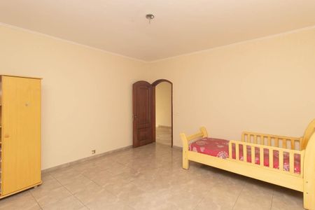 Casa à venda com 560m², 4 quartos e 10 vagasQuarto 2