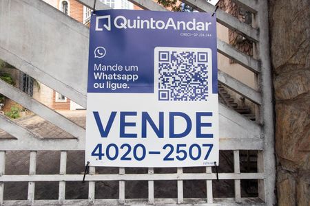 Casa à venda com 560m², 4 quartos e 10 vagasPlaca