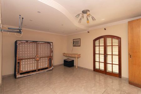 Casa à venda com 560m², 4 quartos e 10 vagasQuarto Suíte