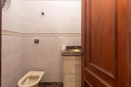 Casa à venda com 560m², 4 quartos e 10 vagasLavabo